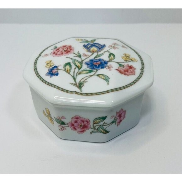 Vtg Japan Octagon Porcelain Trinket Jewelry Box Floral 4" x 2" Lightweight (W68) - Picture 10 of 14